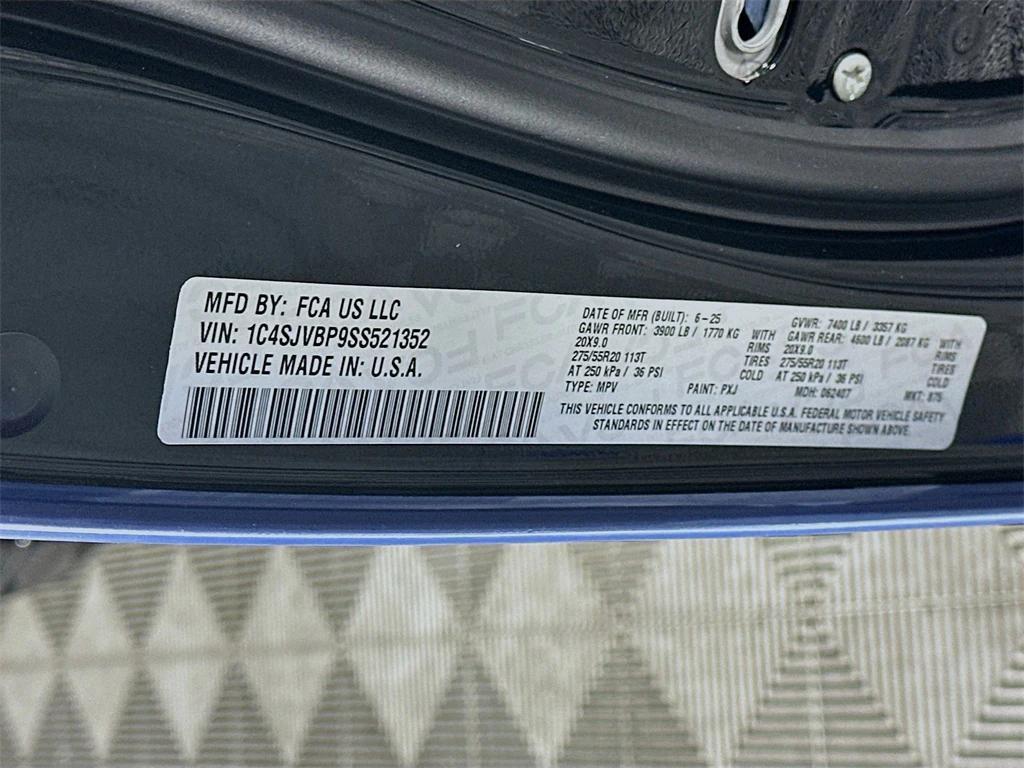 new 2025 Jeep Wagoneer car, priced at $70,106