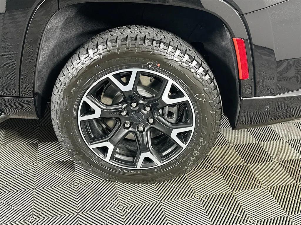 new 2025 Jeep Wagoneer car, priced at $70,106