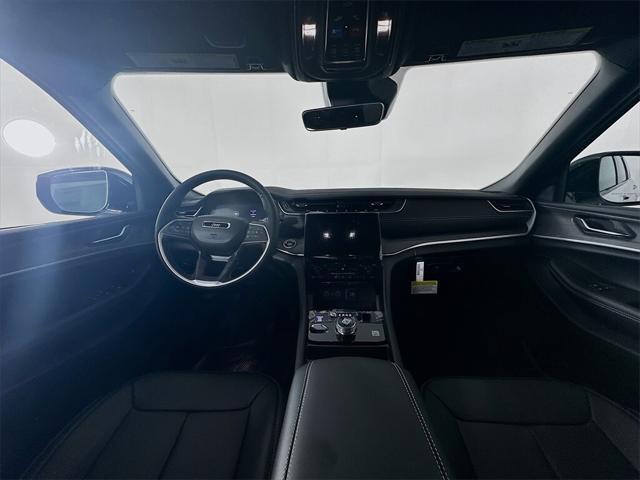 new 2025 Jeep Grand Cherokee car, priced at $45,548