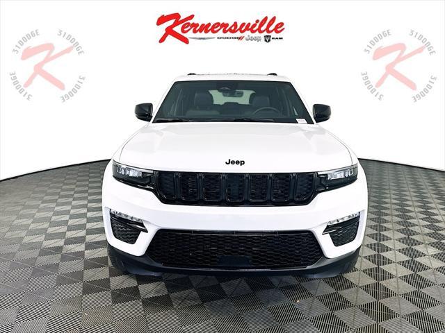 new 2025 Jeep Grand Cherokee car, priced at $45,548