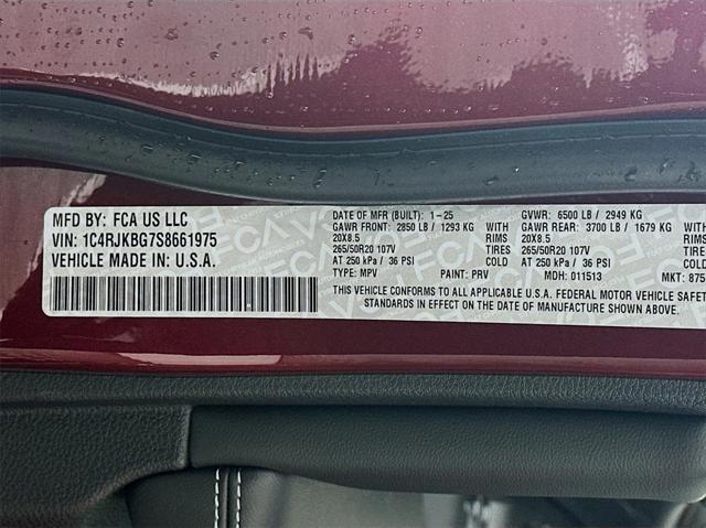 new 2025 Jeep Grand Cherokee L car, priced at $46,884