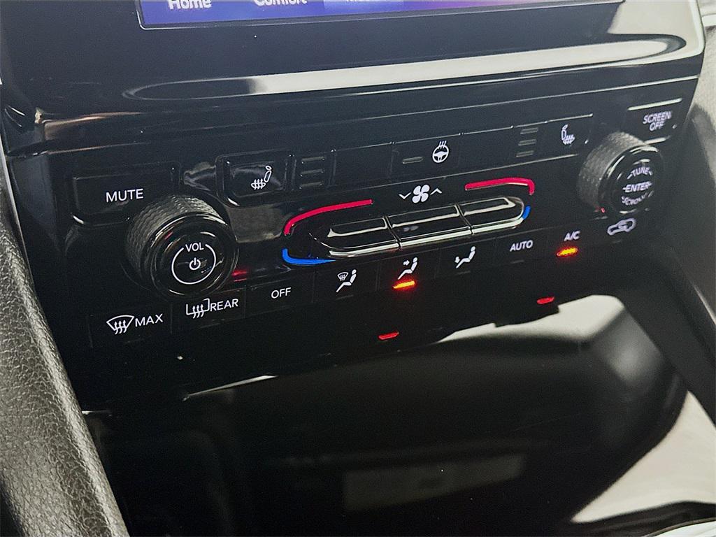 used 2024 Jeep Grand Cherokee L car, priced at $29,835