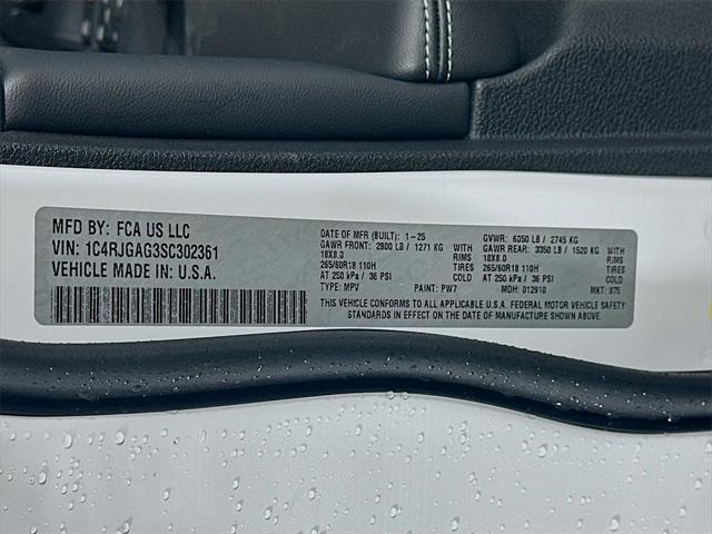 new 2025 Jeep Grand Cherokee car, priced at $35,316