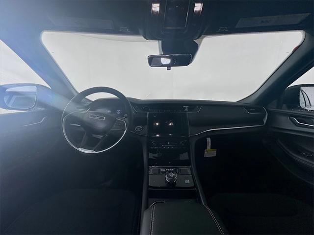 new 2025 Jeep Grand Cherokee car, priced at $35,316