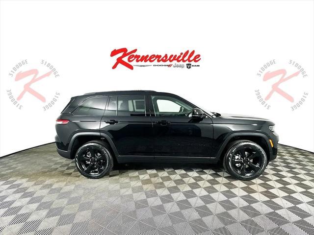 new 2025 Jeep Grand Cherokee car, priced at $44,058