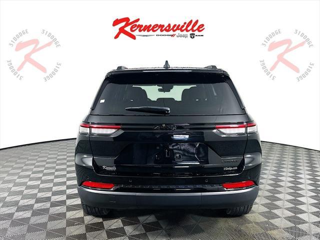 new 2025 Jeep Grand Cherokee car, priced at $44,058