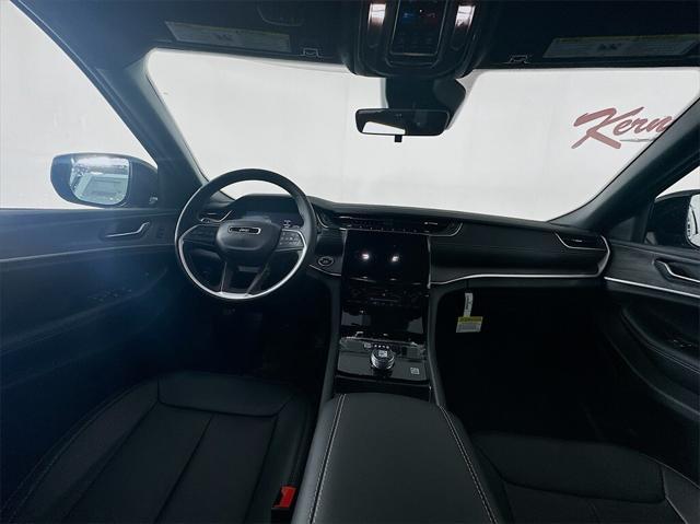 new 2025 Jeep Grand Cherokee car, priced at $44,058