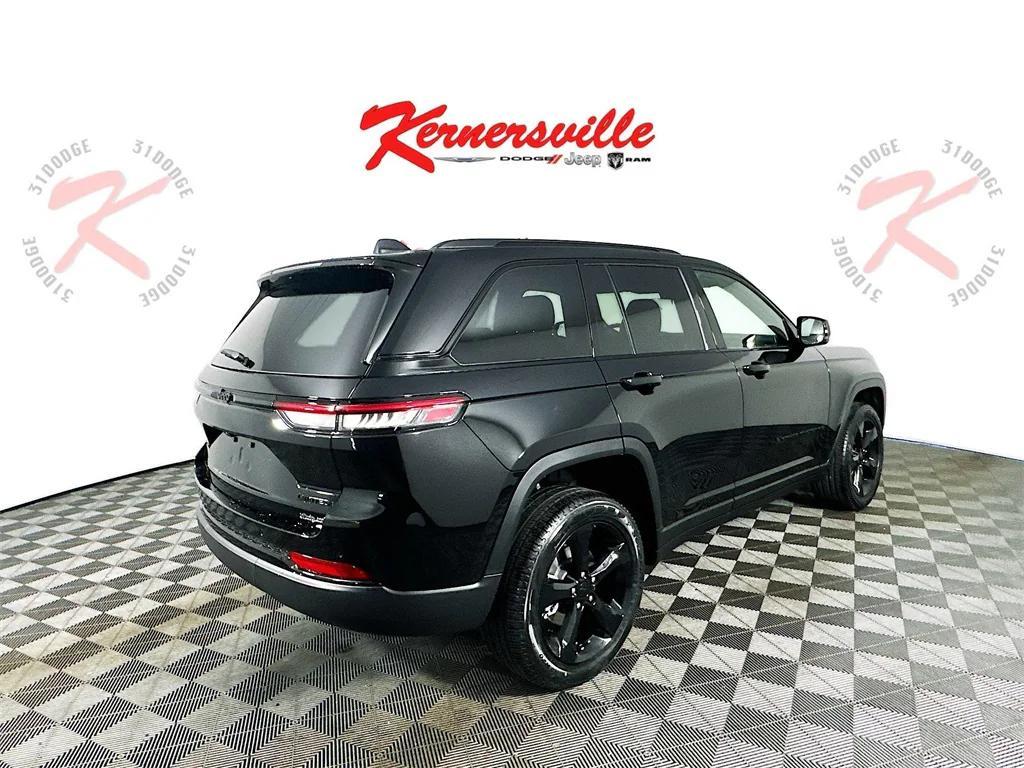 new 2025 Jeep Grand Cherokee car, priced at $43,997