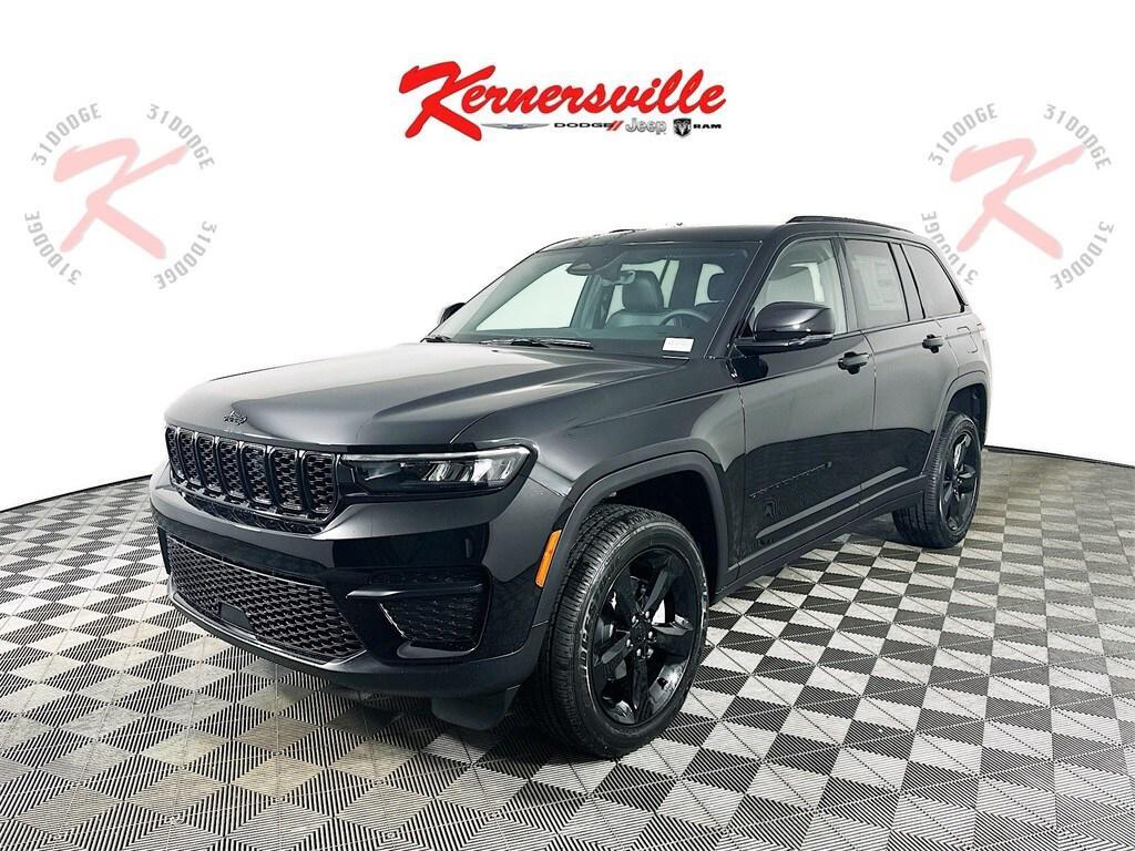 new 2025 Jeep Grand Cherokee car, priced at $39,742