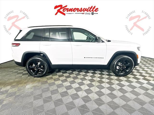 new 2024 Jeep Grand Cherokee car, priced at $43,320