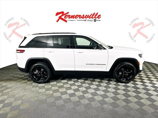 new 2024 Jeep Grand Cherokee car, priced at $41,415