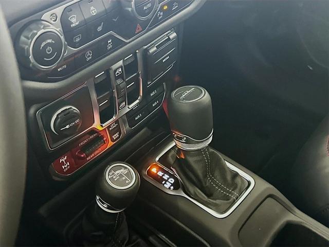 new 2025 Jeep Gladiator car, priced at $53,634