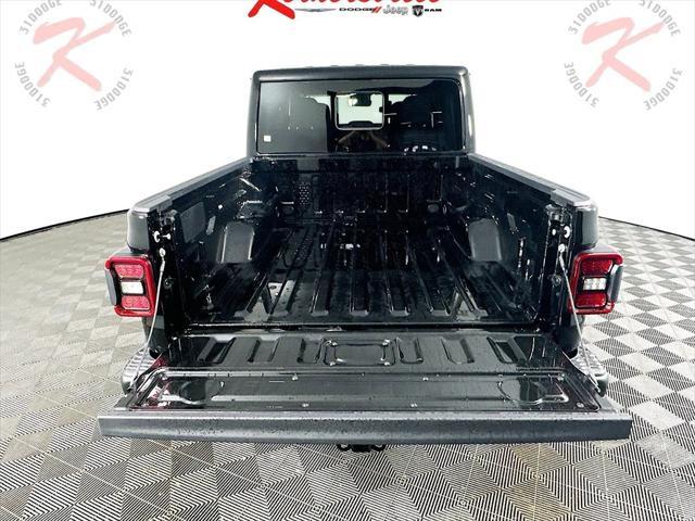 new 2025 Jeep Gladiator car, priced at $53,634