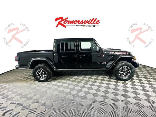 new 2025 Jeep Gladiator car, priced at $53,634