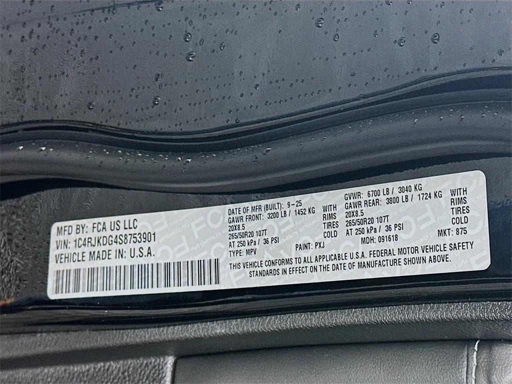 new 2025 Jeep Grand Cherokee L car, priced at $57,572