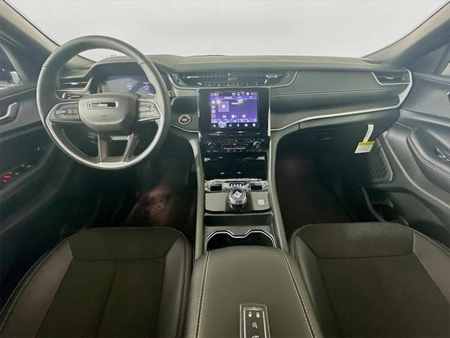 new 2025 Jeep Grand Cherokee L car, priced at $42,348