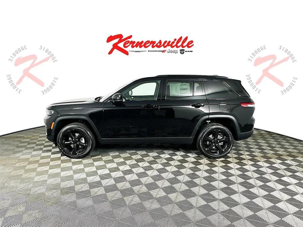 new 2025 Jeep Grand Cherokee car, priced at $41,708
