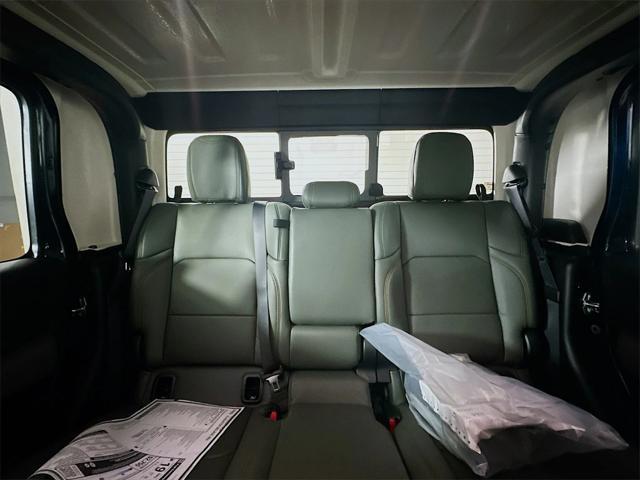 new 2025 Jeep Gladiator car, priced at $51,644