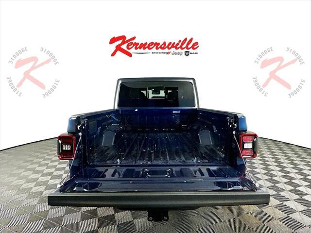 new 2025 Jeep Gladiator car, priced at $51,644