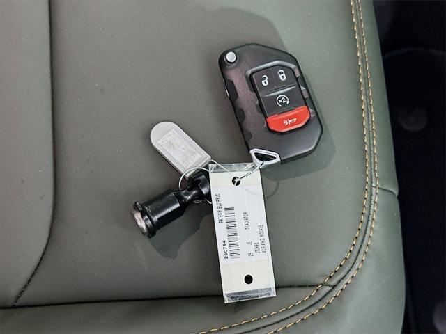new 2025 Jeep Gladiator car, priced at $51,644
