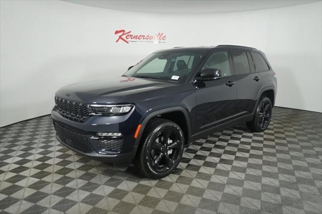 new 2024 Jeep Grand Cherokee car, priced at $43,928