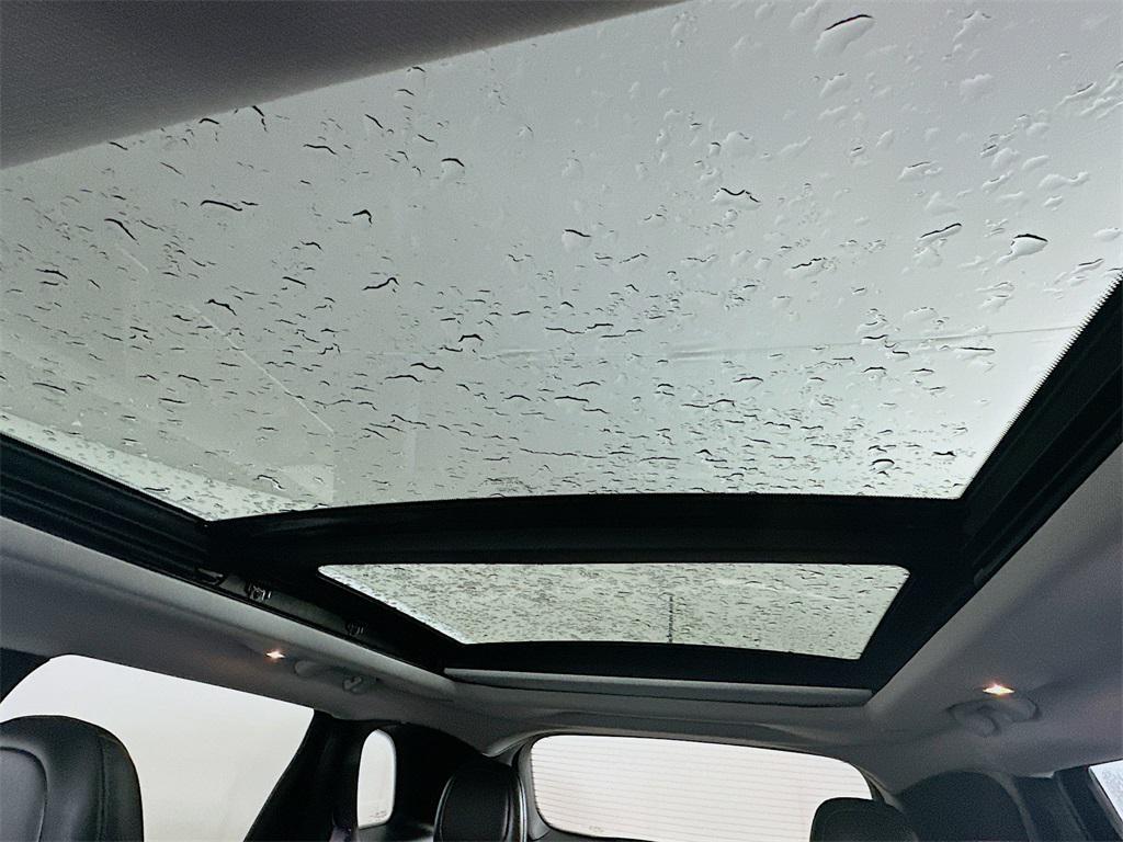 used 2020 Jeep Cherokee car, priced at $19,935