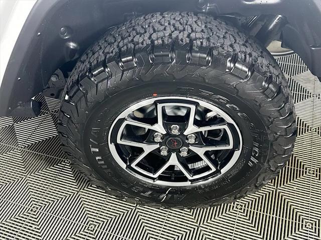 new 2025 Jeep Wrangler car, priced at $50,567