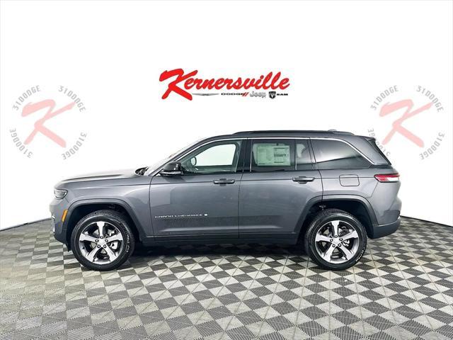 new 2025 Jeep Grand Cherokee car, priced at $45,979