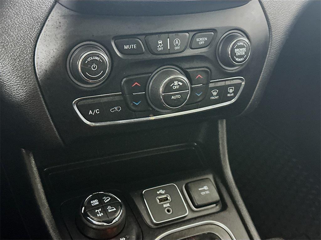 used 2019 Jeep Cherokee car, priced at $18,435