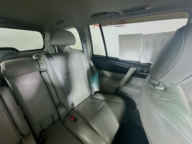 used 2011 Toyota Highlander car, priced at $9,985