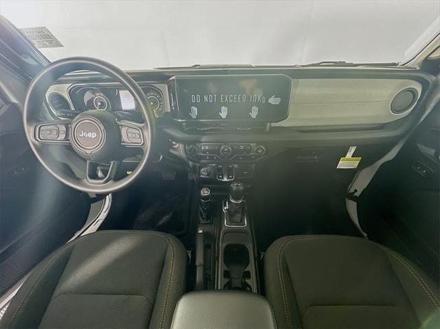 new 2025 Jeep Wrangler car, priced at $32,864