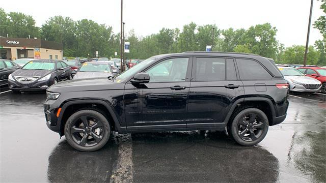 used 2023 Jeep Grand Cherokee car, priced at $35,999
