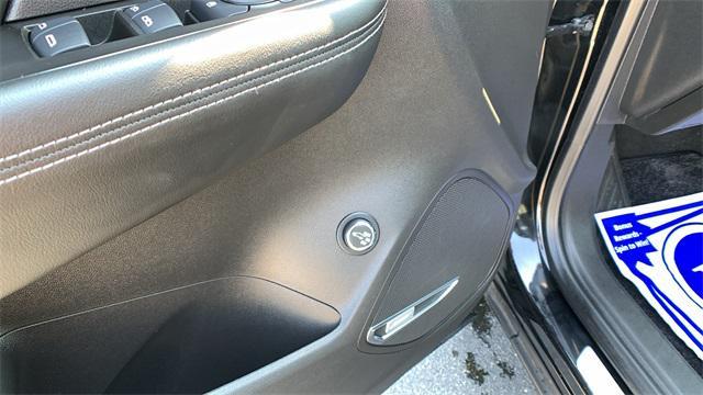 used 2021 Buick Envision car, priced at $25,999