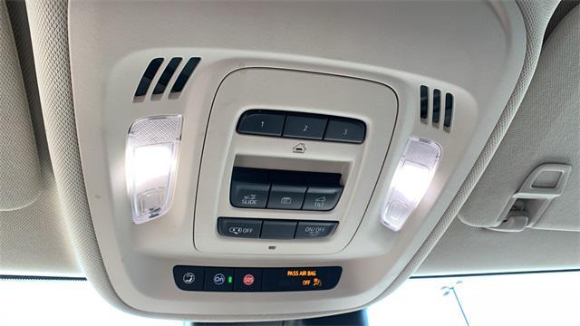 used 2021 Buick Envision car, priced at $25,999