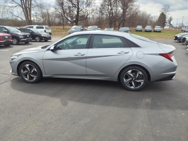 used 2022 Hyundai Elantra car, priced at $20,999