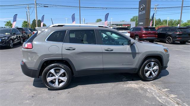used 2021 Jeep Cherokee car