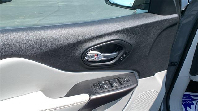 used 2021 Jeep Cherokee car