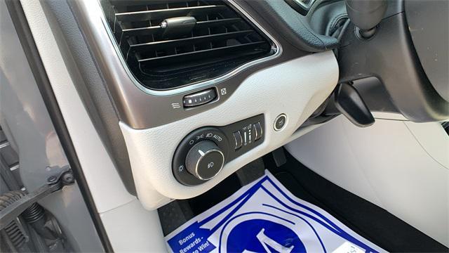 used 2021 Jeep Cherokee car