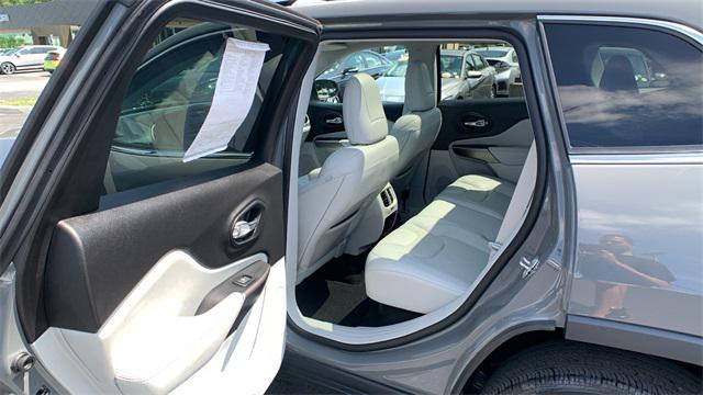 used 2021 Jeep Cherokee car