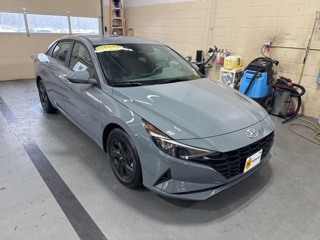 used 2022 Hyundai Elantra car