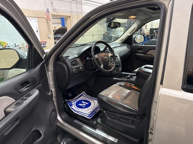 used 2007 Chevrolet Tahoe car, priced at $10,000