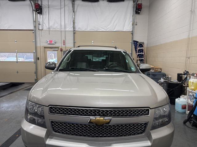 used 2007 Chevrolet Tahoe car, priced at $10,000