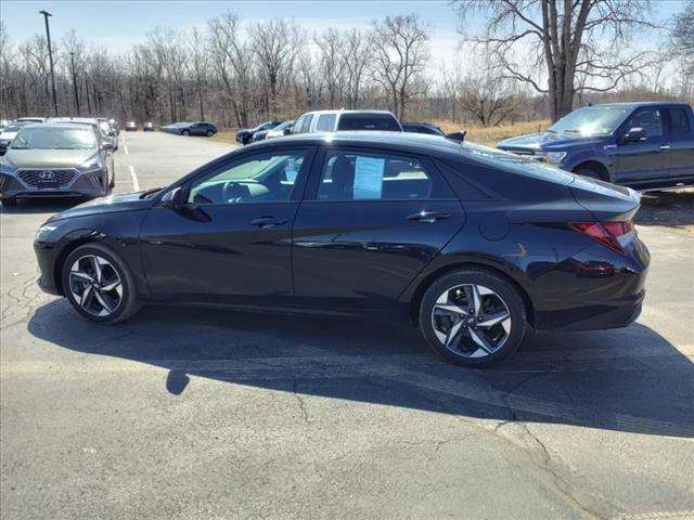 used 2023 Hyundai Elantra car