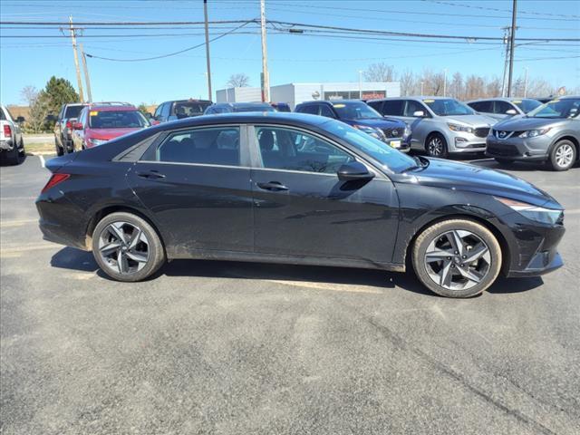 used 2023 Hyundai Elantra car