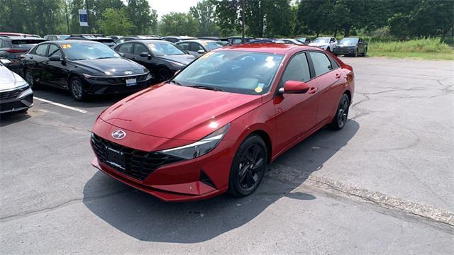 used 2022 Hyundai Elantra car