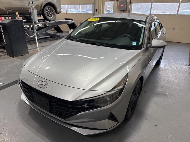 used 2022 Hyundai Elantra car