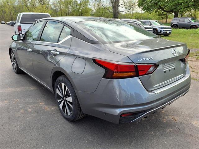 used 2022 Nissan Altima car, priced at $23,999