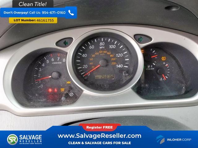 used 2005 Toyota Highlander car, priced at $1,629