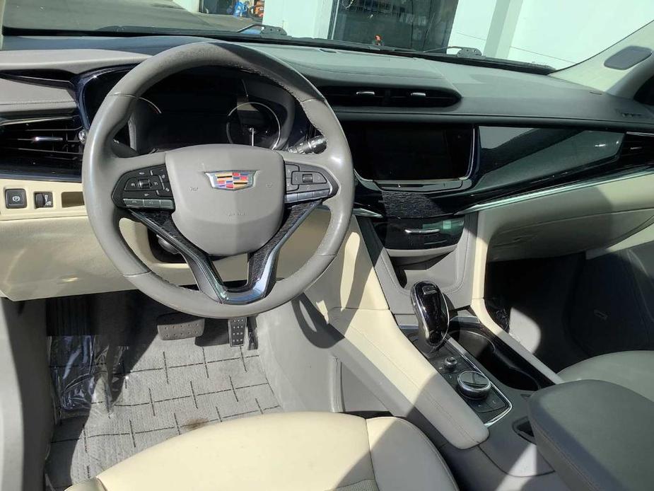 used 2022 Cadillac XT6 car, priced at $23,979