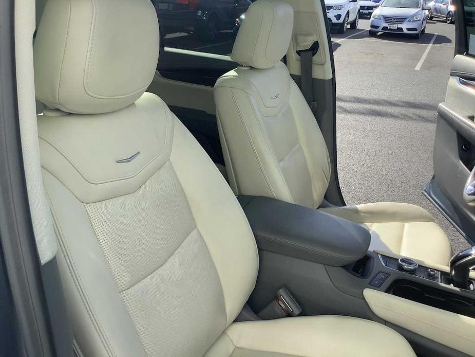 used 2022 Cadillac XT6 car, priced at $23,979